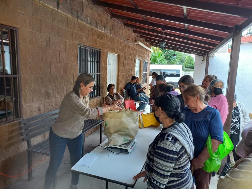 Entrega Dif Paquetes Alimentarios Municipio De Ures