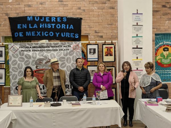 CAFE LITERARIO MUJERES EN LA HISTORIA DE MÉXICO Y URES Municipio de Ures